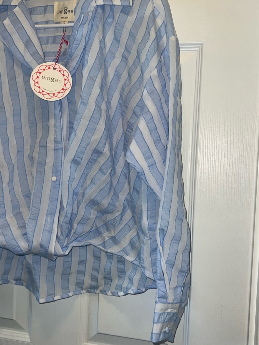 Small Umgee Light Blue & White Stripe Top - Picture 4 of 5
